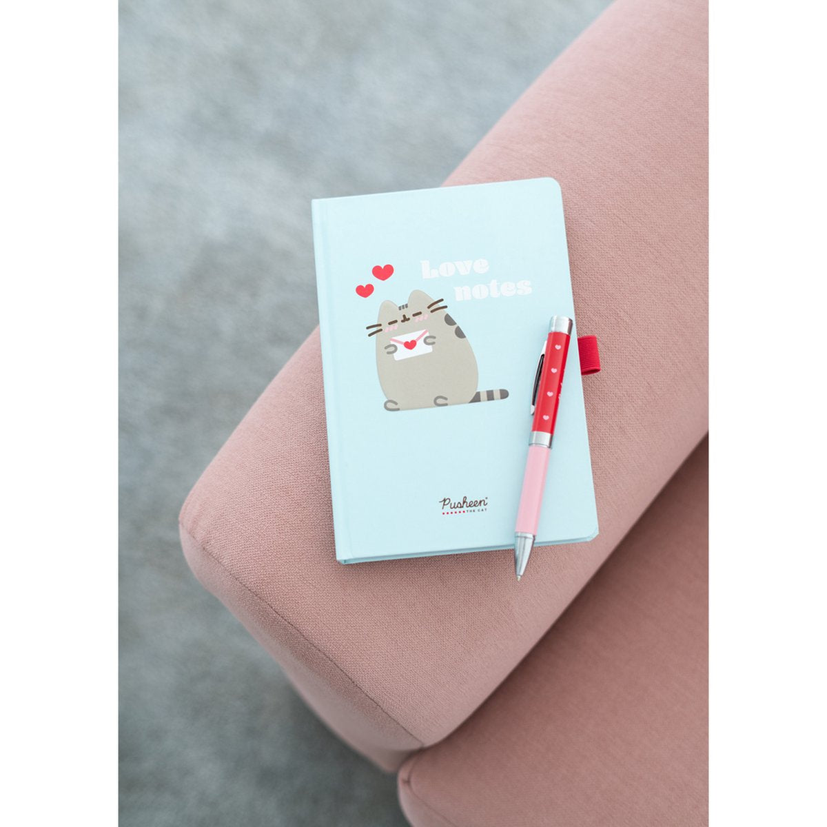 Pusheen - Purrfect Love Collection - A5 Notitieboek met Projector pen